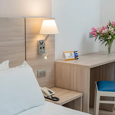 Готель Portoconte 4*